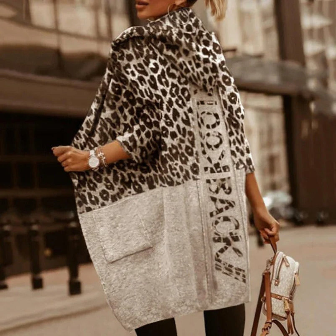Cardigan "LOOK BACK" con Cappuccio - Comfort e Stile Senza Compromessi